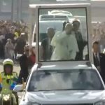 Primer recorrido del Papa Francisco en el Papamóvil