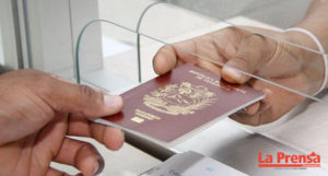 Gobierno de Venezuela prorroga por dos años los pasaportes vencidos
