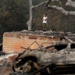 Casas totalmente consumidas por las llamas. Fuente REUTERS