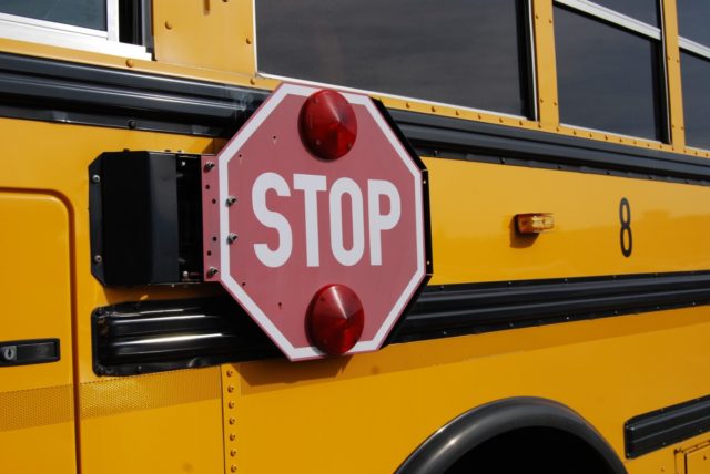 Cambios en la ruta del autobús escolar dificulta la asistencia programas complementarios