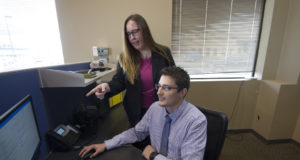 Nueva ley en Alberta permite tomar permisos para cuidado de familiares enfermos