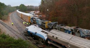 Accidente de tren en Carolina del Sur deja 2 muertos y docenas heridos