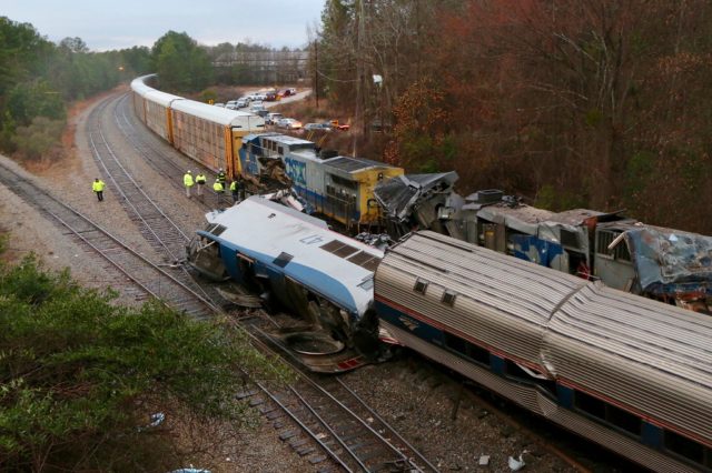 Accidente de tren en Carolina del Sur deja 2 muertos y docenas heridos