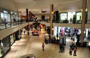 Nuevas tiendas del aeropuerto esperan reclutar a 1300 trabajadores el próximo fin de semana Nuevas tiendas del aeropuerto esperan reclutar a 1300 nuevos trabajadores el próximo fin de semana