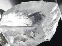 Investigador de la Universidad de Alberta encuentra mineral nunca visto dentro de diamante