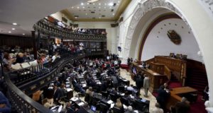 Asamblea venezolana aprueba enjuiciamiento de Nicolás Maduro por corrupción