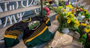 Fallecen en trágico accidente 14 miembros del equipo de hockey Humbolt Broncos