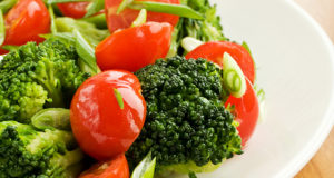 ¡A comer tomate, brócoli y mango! Las mejores fuentes de antioxidantes para tu cuerpo