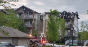 Demoledor incendio en complejo de condominios Inglewood fue controlado