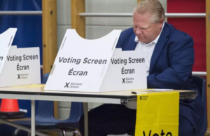 Elecciones en Ontario: algunos votantes informan problemas con máquinas de votación accesibles Elecciones en Ontario: algunos votantes informan problemas con máquinas de votación accesibles