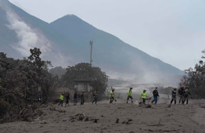 Funcionarios de Guatemala admiten que la alerta del volcán se envió demasiado tarde Funcionarios de Guatemala admiten que la alerta del volcán se envió demasiado tarde