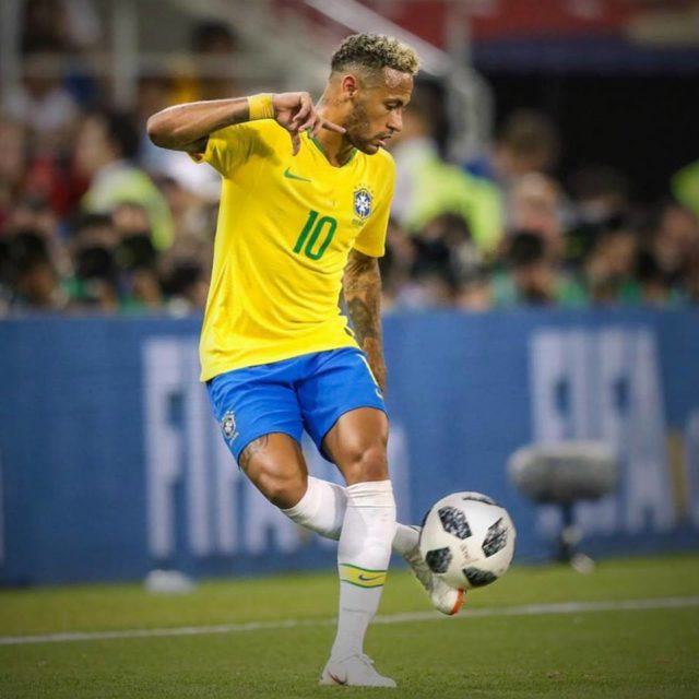 Neymar estelar