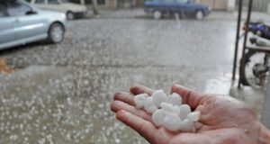 Tormenta de granizo deja daños en viviendas y vehículos en Calgary