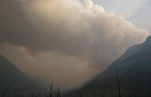 Parque Nacional Waterton Lakes en alerta de evacuación por incendios forestales en Montana Parque Nacional Waterton Lakes en alerta de evacuación por incendios forestales en Montana