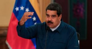 Maduro aumenta el salario mínimo venezolano en 5900%