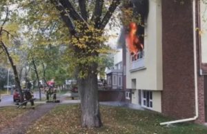 Policía de Edmonton investiga el incendio de la Iglesia Unida de Highlands Policía de Edmonton investiga el incendio de la Iglesia Unida de Highlands