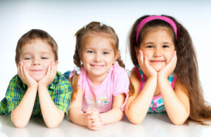 Niños canadienses tienen altas tasas de enfermedad mental, pobreza y mortalidad, según estudio nacional Niños canadienses tienen altas tasas de enfermedad mental, pobreza y mortalidad, según estudio nacional