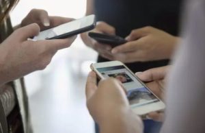 Perdieron el empleo por compartir fotos de desnudos Perdieron el empleo por compartir fotos de desnudos