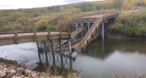 Se derrumba puente horas después de ser inaugurado en Saskatchewan