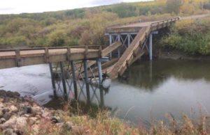 Se derrumba puente horas después de ser inaugurado en Saskatchewan Se derrumba puente horas después de ser inaugurado en Saskatchewan