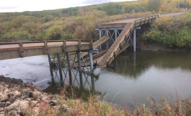 Se derrumba puente horas después de ser inaugurado en Saskatchewan