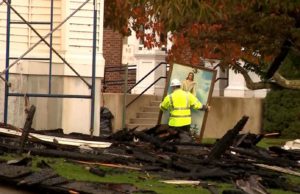 ¡Increíble! Pintura de Jesucristo sobrevive al incendio que destruyó una iglesia de 150 años