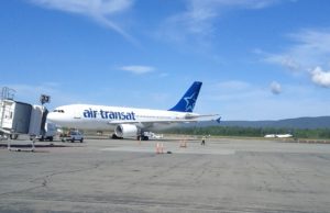 Cancelan vuelo en Quebec luego de que al menos 10 pasajeros se intoxicaran antes del despegue