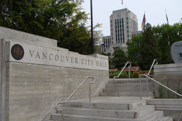 Ayuntamiento de Vancouver aprueba moción para declarar 