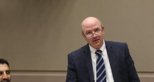 Concejal de Calgary asegura que los productores deberían pagar un mayor costo de reciclaje que los ciudadanos