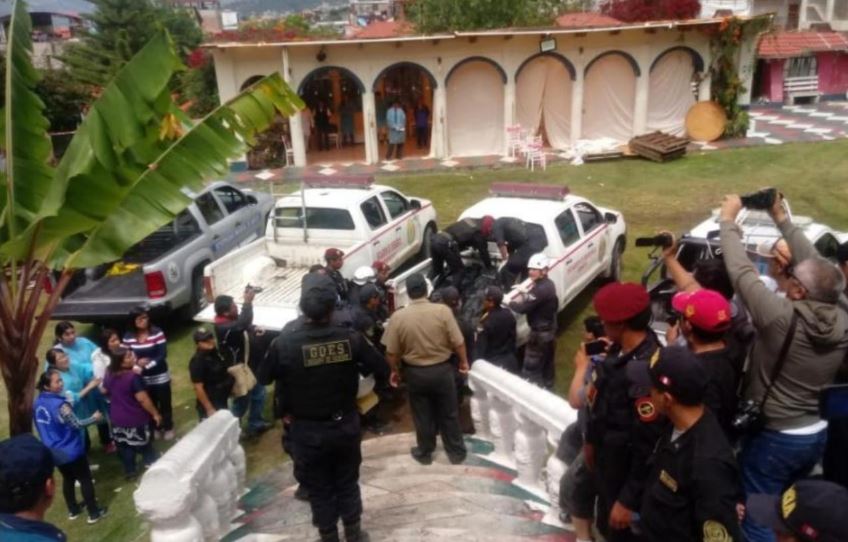 Boda termina en tragedia: derrumbe de un muro mata al menos a 15 personas en Perú