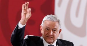 López Obrador anuncia plan para “rescatar” a Pemex