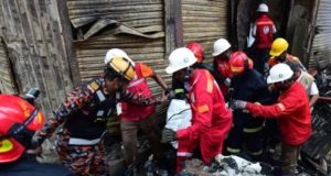 Trágico incendio en Bangladés deja 70 muertos