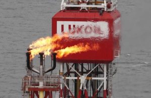 Empresa rusa Lukoil detiene operaciones comerciales con Maduro