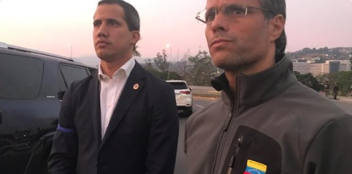 Guaidó pide apoyo militar en levantamiento para expulsar a Maduro